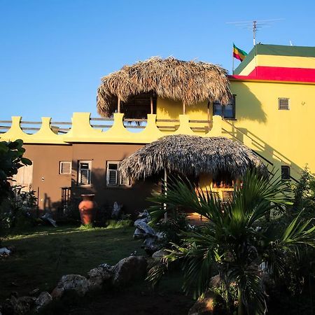 Kudehya Guesthouse تريجر آيلاند بيتش المظهر الخارجي الصورة