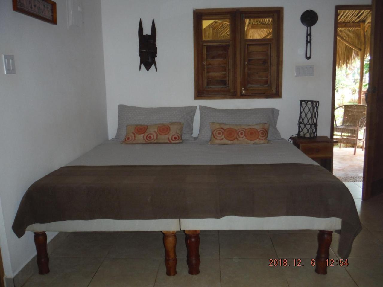 Kudehya Guesthouse تريجر آيلاند بيتش المظهر الخارجي الصورة